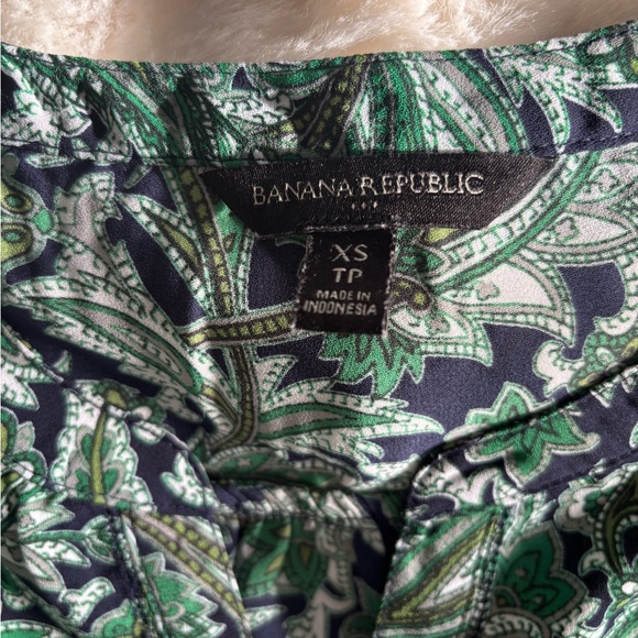 Banana Republic Paisley Top - Picture 2 of 4